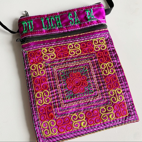 Colorful Crossbody Purse From Vietnam Souvenir Multicolor - Picture 4 of 4